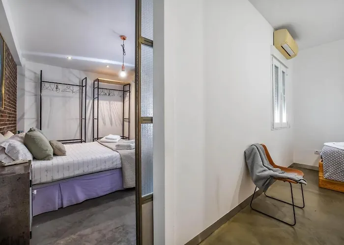 Moderno y céntrico apartamento en Tesoro 6